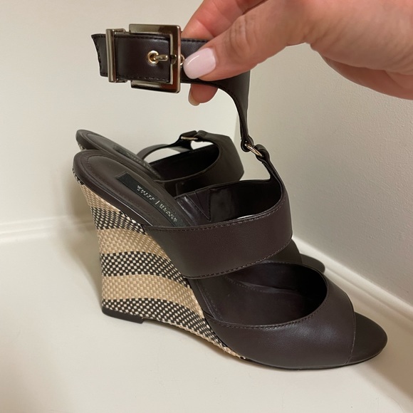 White House Black Market Wedge Sandals Size 8 worn 1 time - Picture 3 of 5